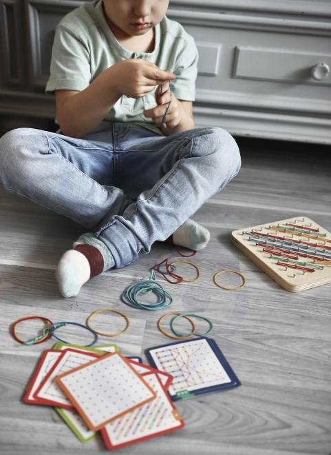 Holz-Geoplan-Spiel mit Gummibändern für Kinder
