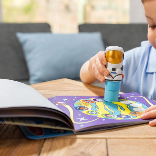 Interaktiver Astronaut für kreatives Lesen und Spielen