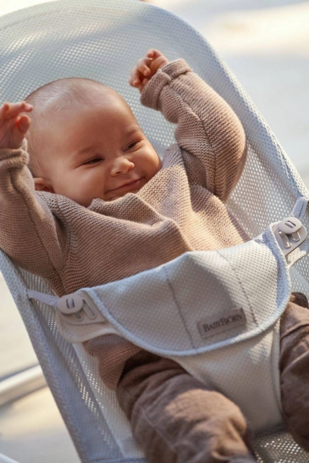 BABYBJÖRN - Wippe BALANCE SOFT MESH - Grau/Weiß – Grau/Weiß