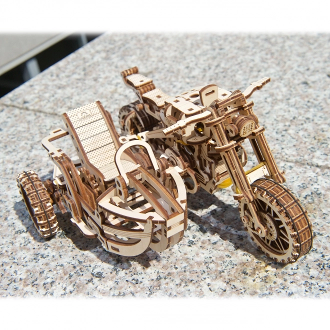 Ugears 3D Holzmechanisches Puzzle Scrambler Motorrad mit Sidecar