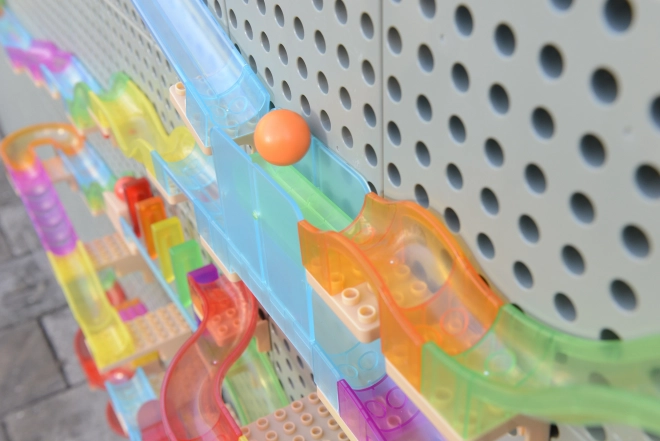 Masterkidz Konstruktionsset Kugelbahn für STEM-Tafel 63 Teile
