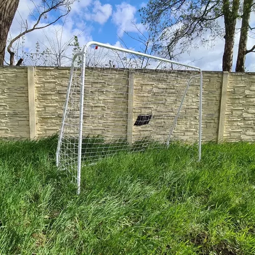Fußballtor und Trainingsplane Trizand
