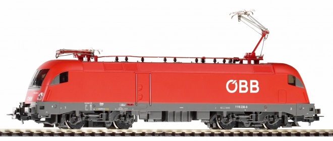 Elektrische Lokomotive Taurus ÖBB mit zwei Pantografen