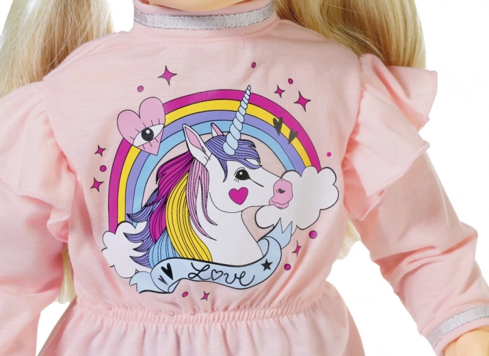 Stylisches rosafarbenes Outfit mit Einhorn