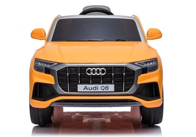 Gelber Audi Q8 Elektroauto für Kinder