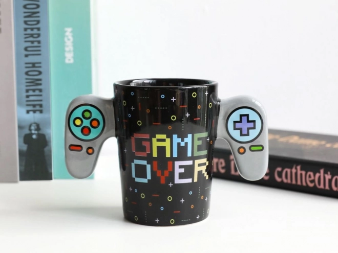 Keramiktasse mit zwei Griffen Game over