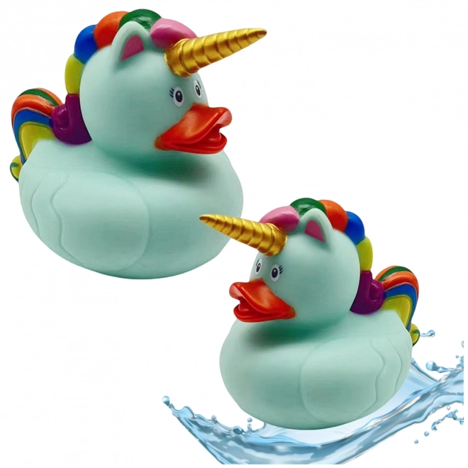 Einhorn-Badeente mit Regenbogenmähne und Schwanz in Grün