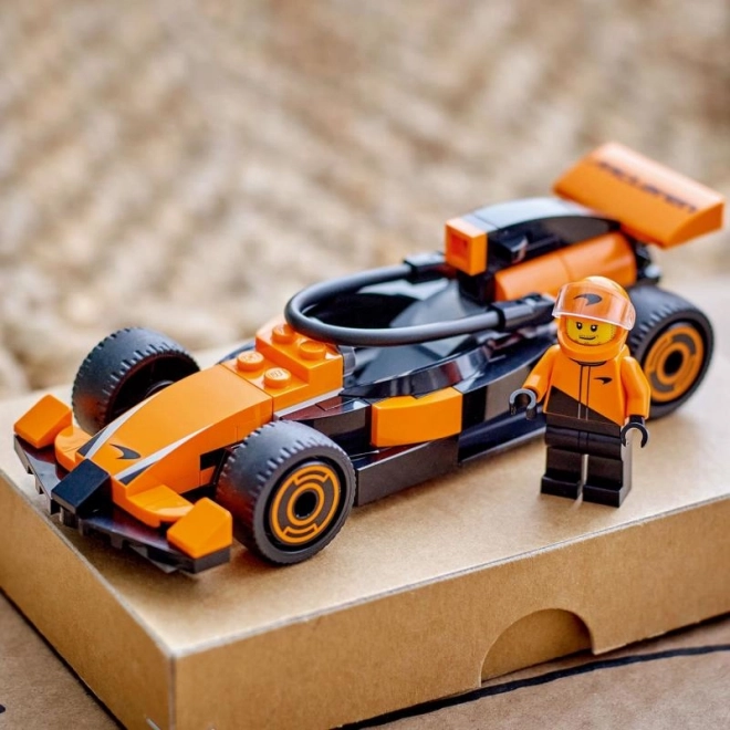 Lego City F1 Rennfahrer und McLaren Rennwagen