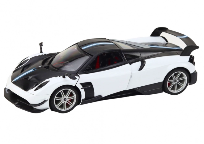 Ferngesteuertes Sportwagenmodell Pagani Huayra BC mit öffnenden Türen im Maßstab 1:14