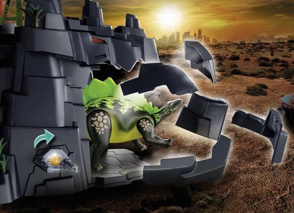 Dinosaurier schlüpft aus dem Felsen