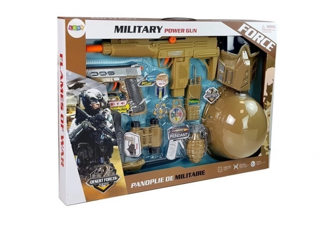 Militärisches Spielzeugset mit Helm und Maske