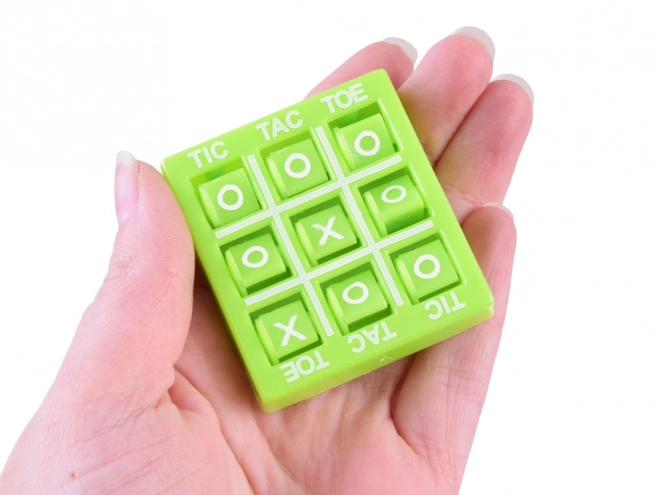 Tic Tac Toe Spiel für Kinder in der Taschenversion