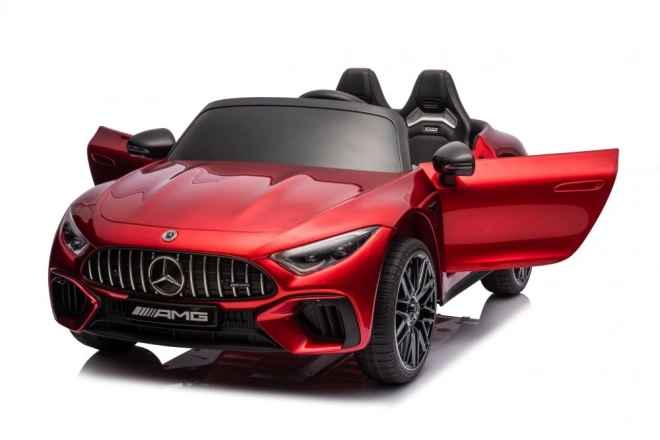 Mercedes AMG SL63 rot lackiertes Auto mit Batterie