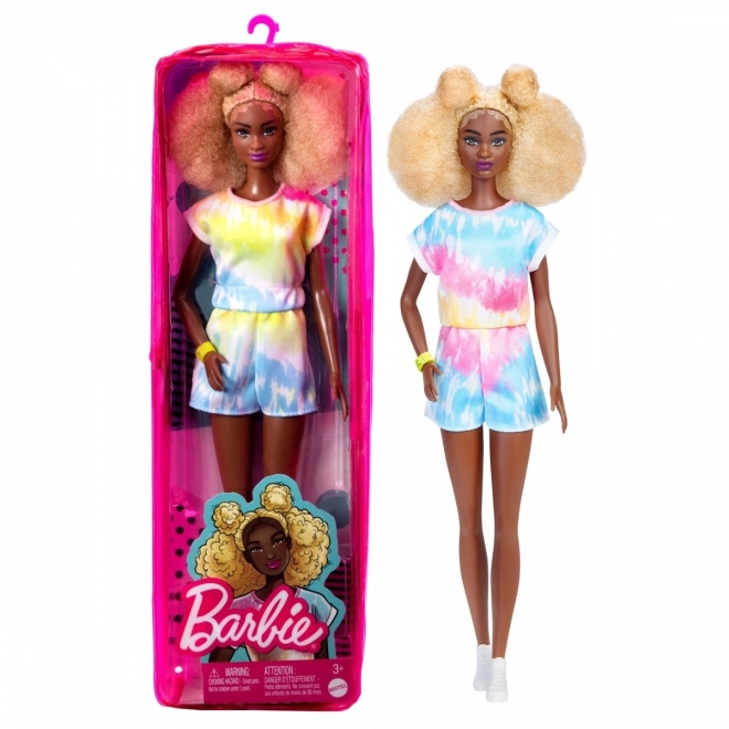 Barbie Modell - Feuriges Shirt und Karierter Rock