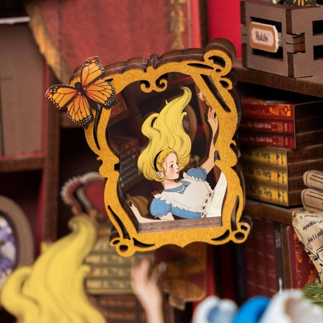 Buchstütze mit 3D-Diorama Reise ins Wunderland