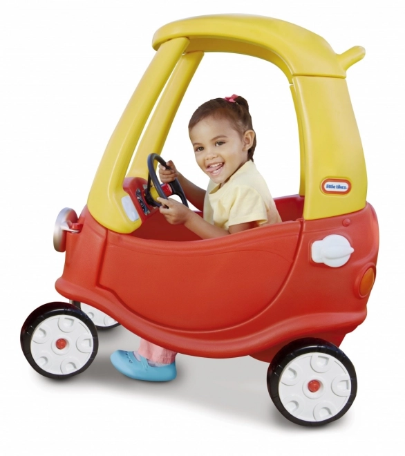 Kleines Tikes Cozy Coupe mit neuen Augen