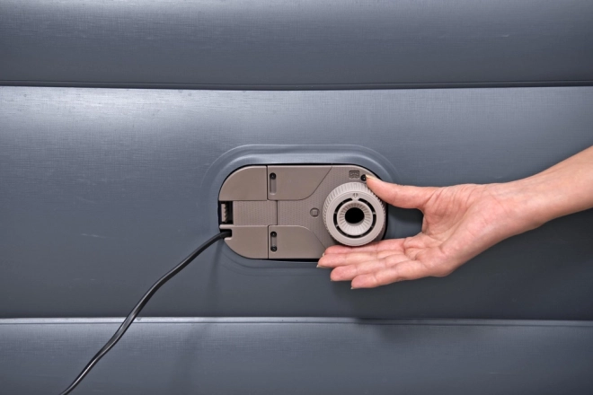 Aufblasbare Matratze Bestway Tritech mit eingebauter Pumpe