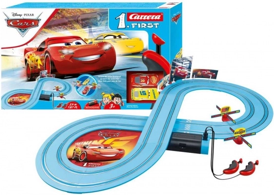 Carrera FIRST Autorennbahn CARS Friends Race 2,4 m