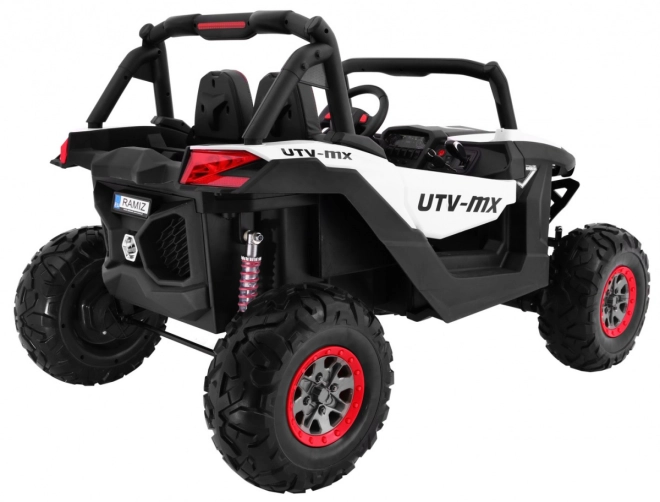 Echtes Offroad-Erlebnis: 4×4-Antrieb und große EVA-Räder