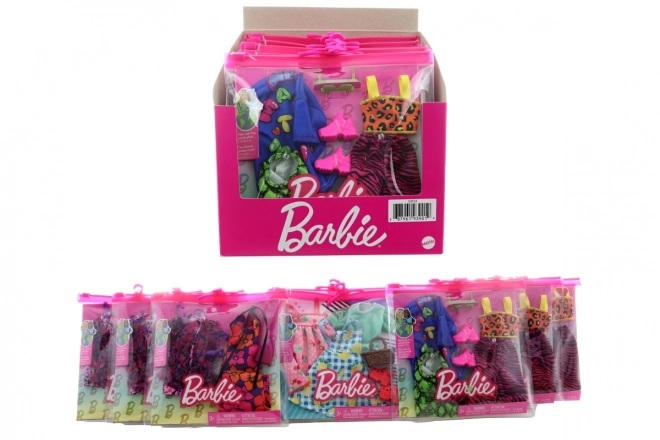 Barbie Kleidung im Set mit gepunkteter Bluse und karierter Rock – Variante 1