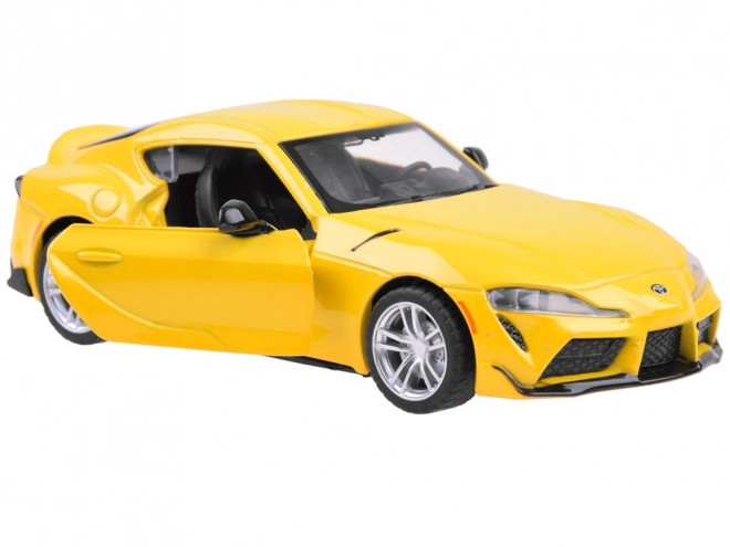 Metallisches Spielzeugauto Toyota GR Supra 1:31