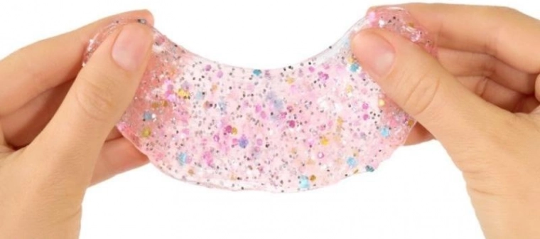 Funkelnder Schleim für sensorisches Spiel