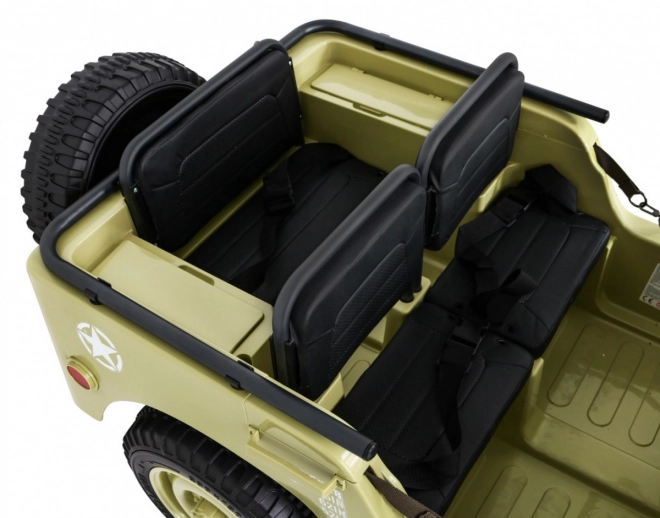Retro-Militärfahrzeug für Kinder mit 4x4-Antrieb, Platz für 3 und EVA-Reifen