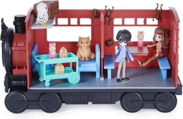 Figuren von Harry und Hermine + magische Haustiere