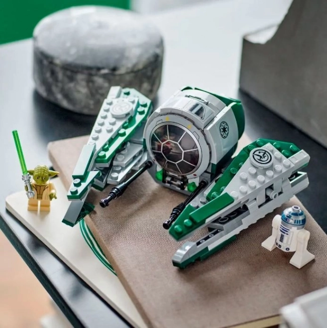 LEGO Star Wars Jedi Starfighter von Yoda