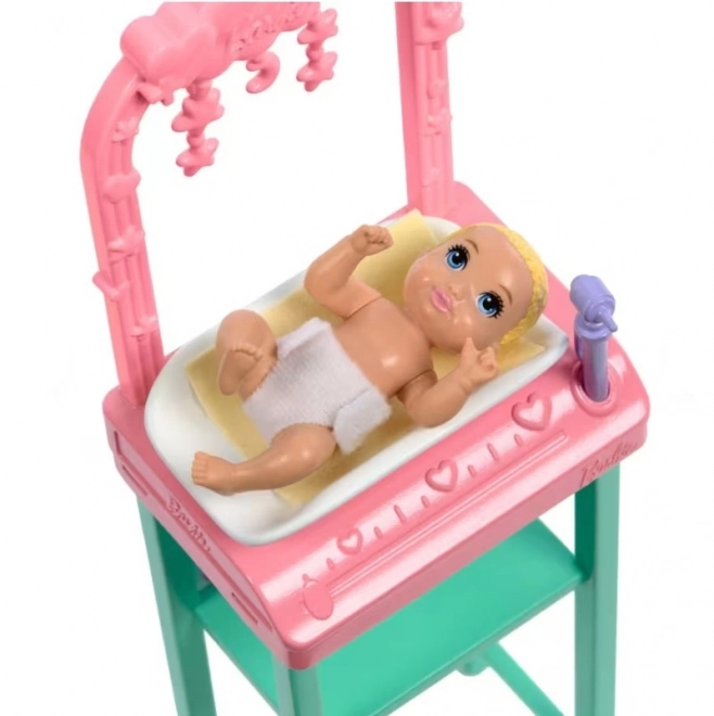 Barbie Kinderärztin Puppe mit dunklem Haar