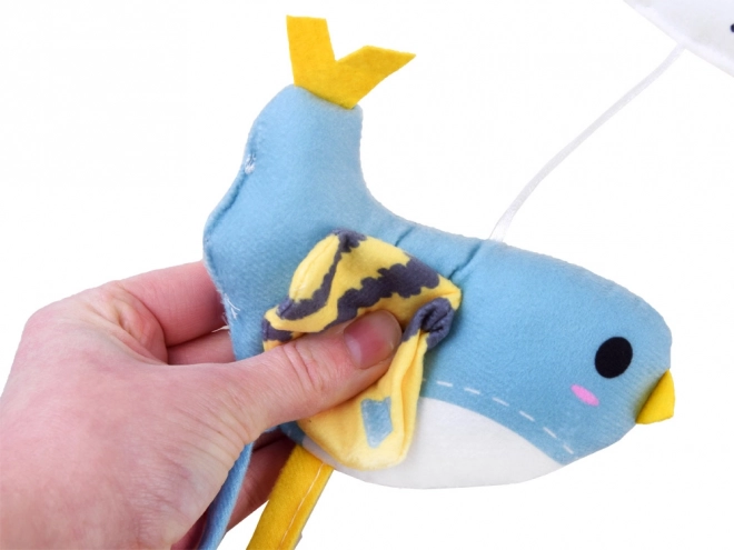 Niedliche Baby-Mobile mit Plüschtierchen