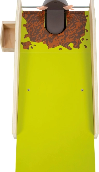 Robuste Holzkonstruktion für Spielspaß drinnen und draußen