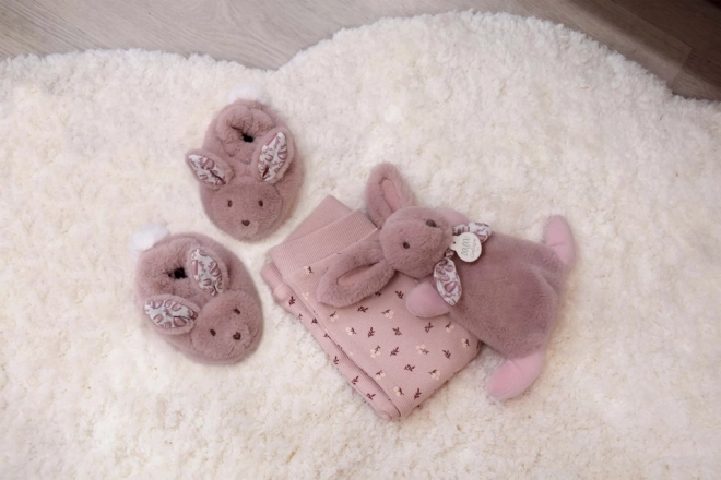 Geschenkset Plüschhase und Schühchen für Babys