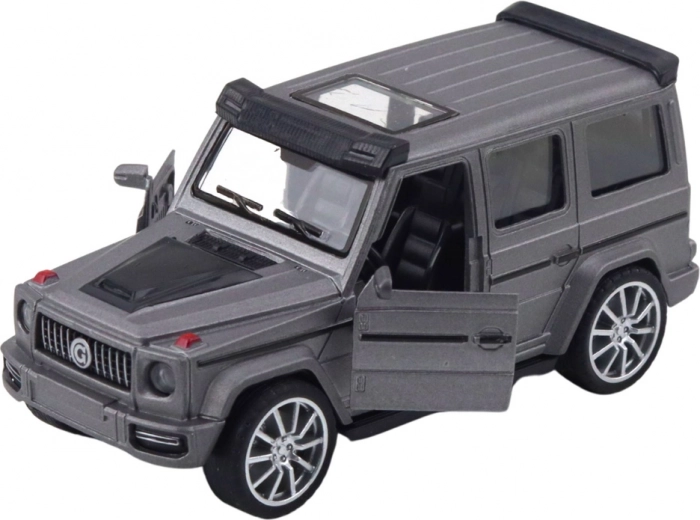 Zu öffnende Türen und realistischer Innenraum