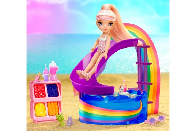 Rainbow High Kleine Schwester Spielset mit Pool