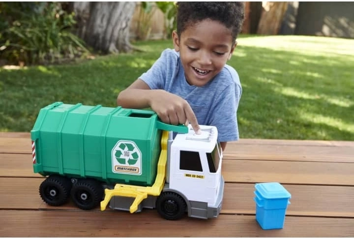 Größe 38 cm und robustes Design für großen Spielspaß