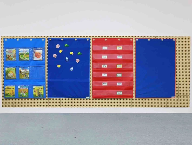 Masterkidz Stoffbogen zum Aufhängen mit Taschen für Bücher und Bilder Blau