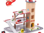 Hölzernes mehrstöckiges Parkhaus
