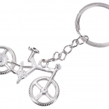 Silberfarbener Schlüsselanhänger in Form eines Fahrrads