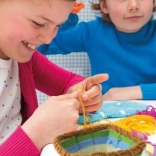 Künstlerisches Set zum Körbeweben