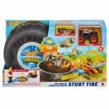 Hot Wheels Monster Trucks Stunt-Arena im Reifen – tragbares Set