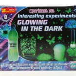 Interessante Leuchtexperimente im Dunkeln für Kinder