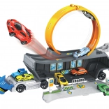 Sattelschlepper mit Abschussbahn und 3 Autos