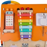 Multifunktionales interaktives Holzhaus