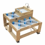 Holztisch XL mit Wasserfluss und Staudämmen