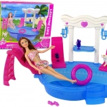 Puppe mit Pool und Rutsche