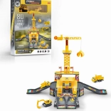 Bauparkplatz mit Kran und Zubehör