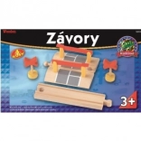 Bahnübergang mit Schranken und Schildern