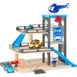 Mehrstöckiges Holzparkhaus mit Landeplatz für Hubschrauber