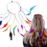 Boho-Kopfschmuck mit bunten Federn und Perlen